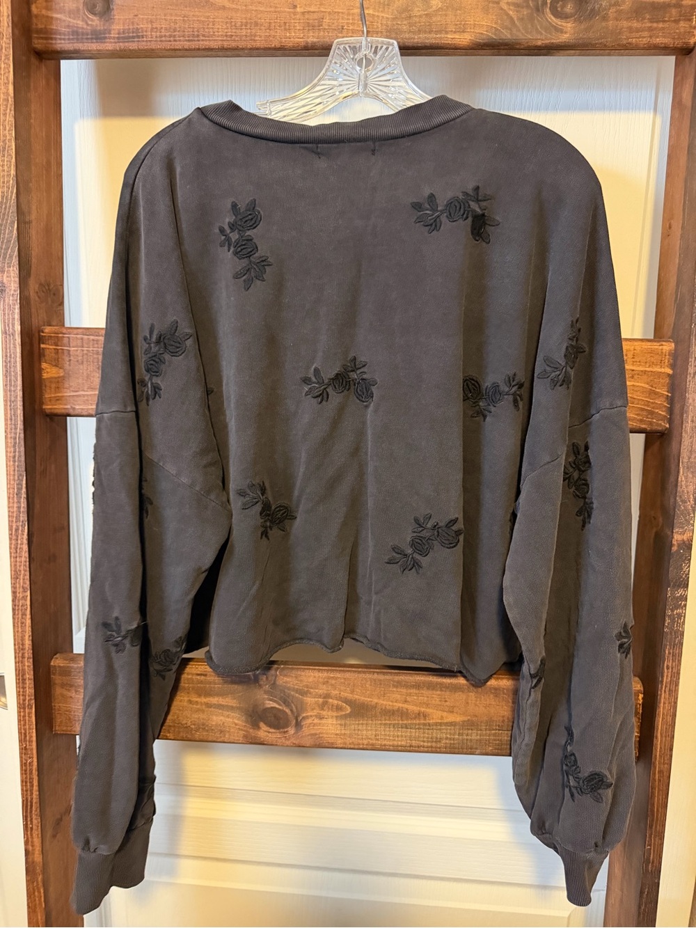 torrid Black Cropped Sweatshirt with Tonal Floral Embroidery - Picture 3 of 4